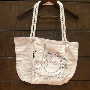 Honeymoon beach bag